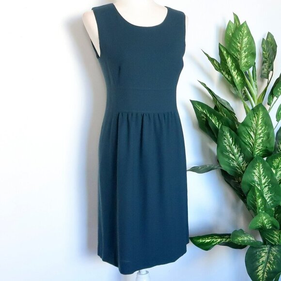 Goat Forest Green Wool Crepe Sleeveless Scoop Neck Career Shift Dress Size 6 - Picture 8 of 8